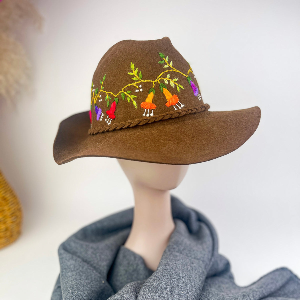 Embroidered Fedora Hat #20 Cantuta – Artesana Love display picture 3